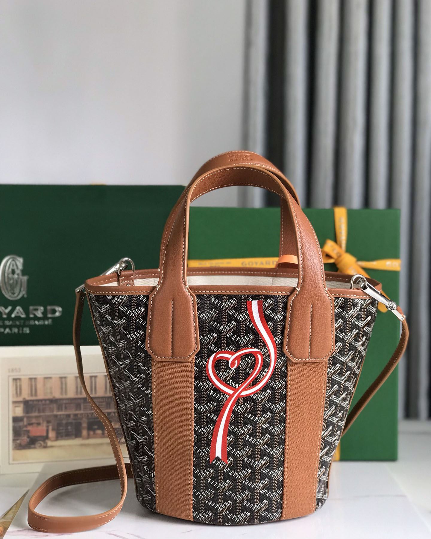 Go*ard bucket bags
